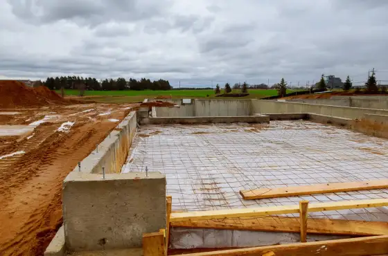 Ile kosztują fundamenty pod dom 150m2? Sprawdź ceny i oszczędź
